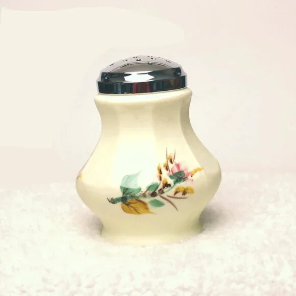 Fenton for L.G. Wright Moss Rose Muffineer Sugar Shaker Custard Satin - Picture 2 of 5